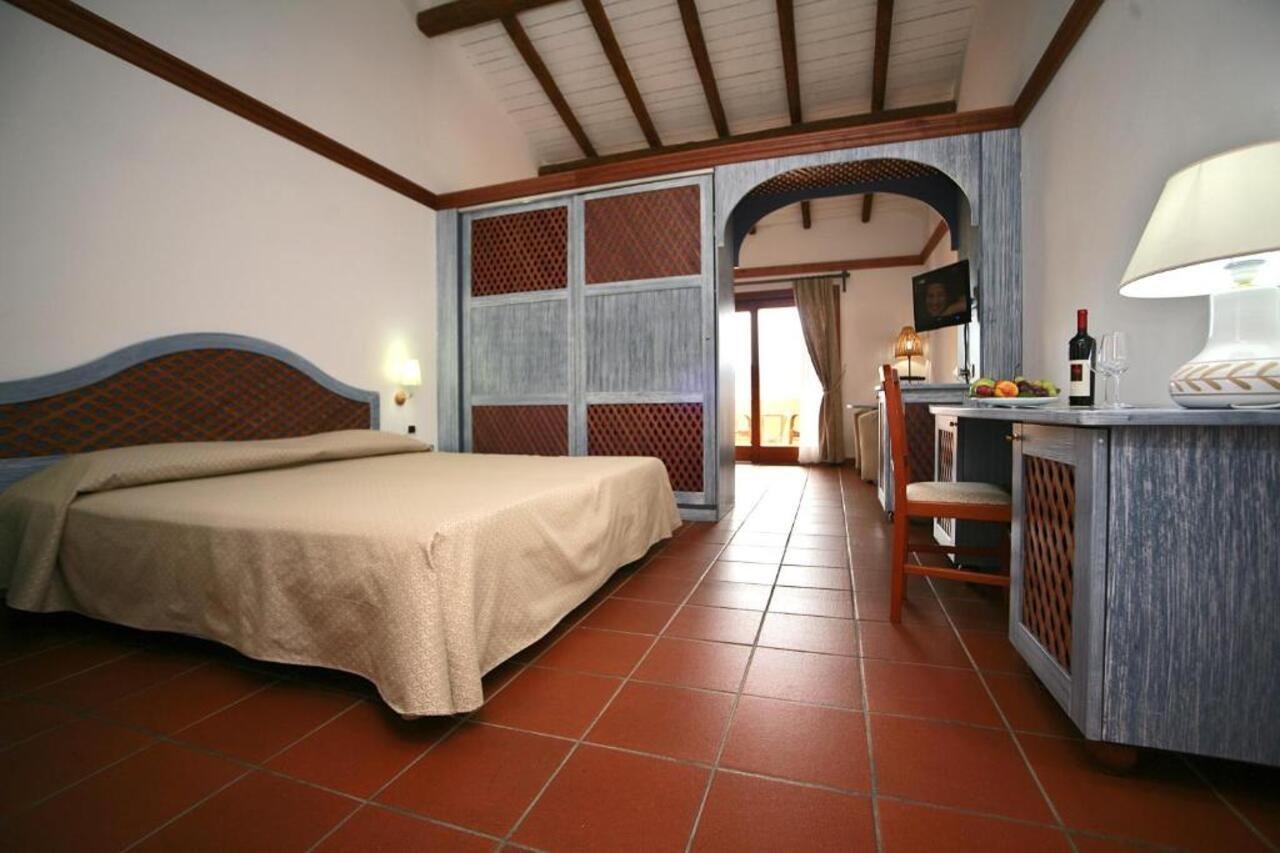 Hotel Palumbalza Порто-Ротондо Номер фото